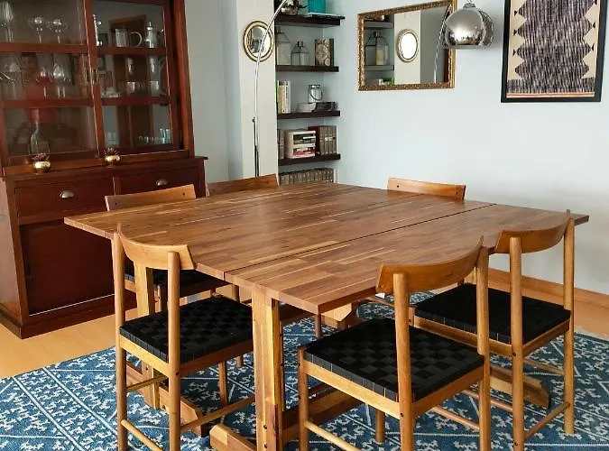 Between River And Sea *