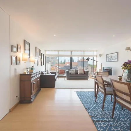 Between River And Sea * פורטו