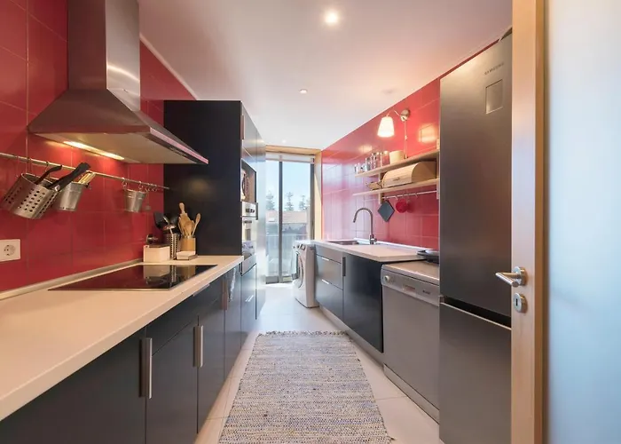 Between River And Sea